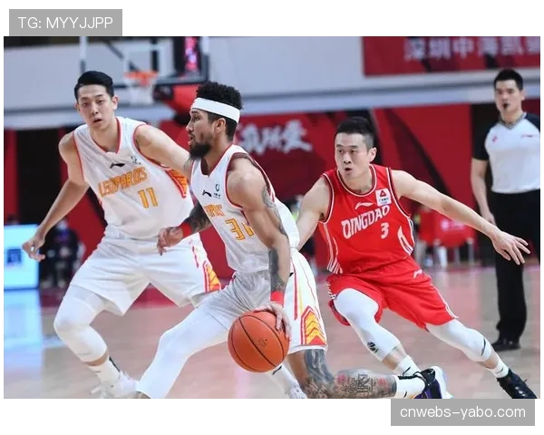 浙江队第三节打出18-4攻击波,连续突分创造空位三分机会扭转局势 浙江队第三节打出18-4攻击波,连续突分创造空位三分机会扭转局势